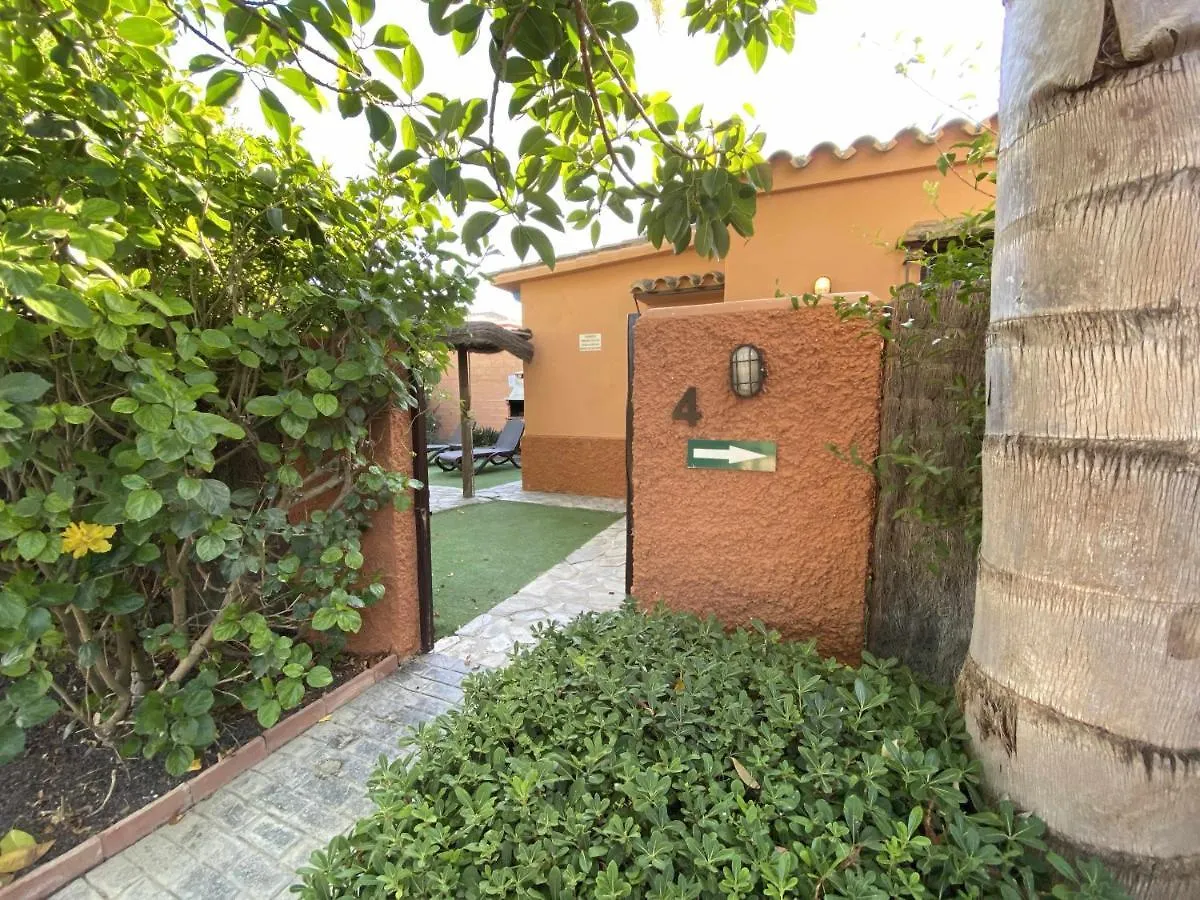 Casa de Férias Casa Bungalows con jardín privado y piscina compartida en playa el Palmar Cádis Espanha