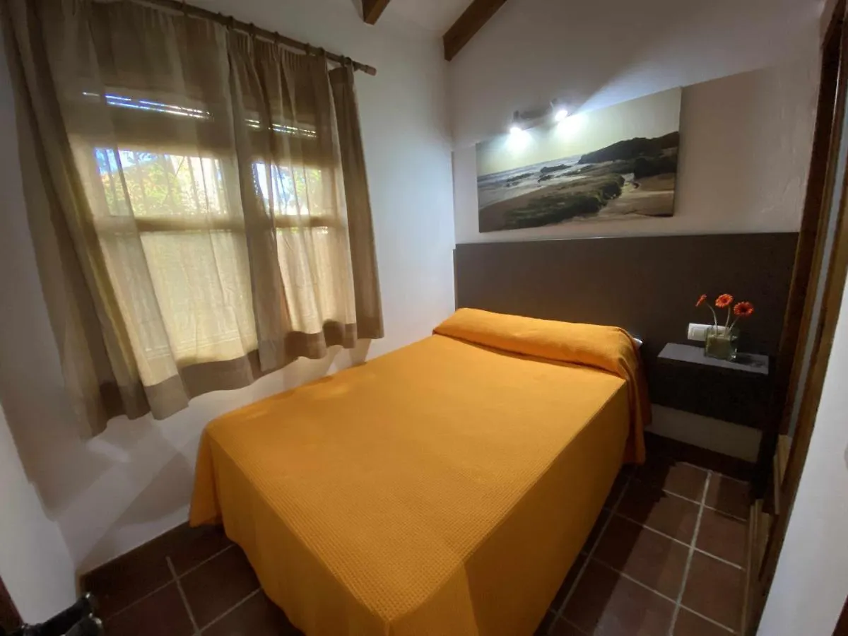 Holiday home Casa Bungalows Con Jardin Privado Y Piscina Compa Cadiz